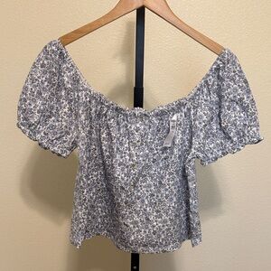American Eagle 🌹Floral Off-Shoulder Top